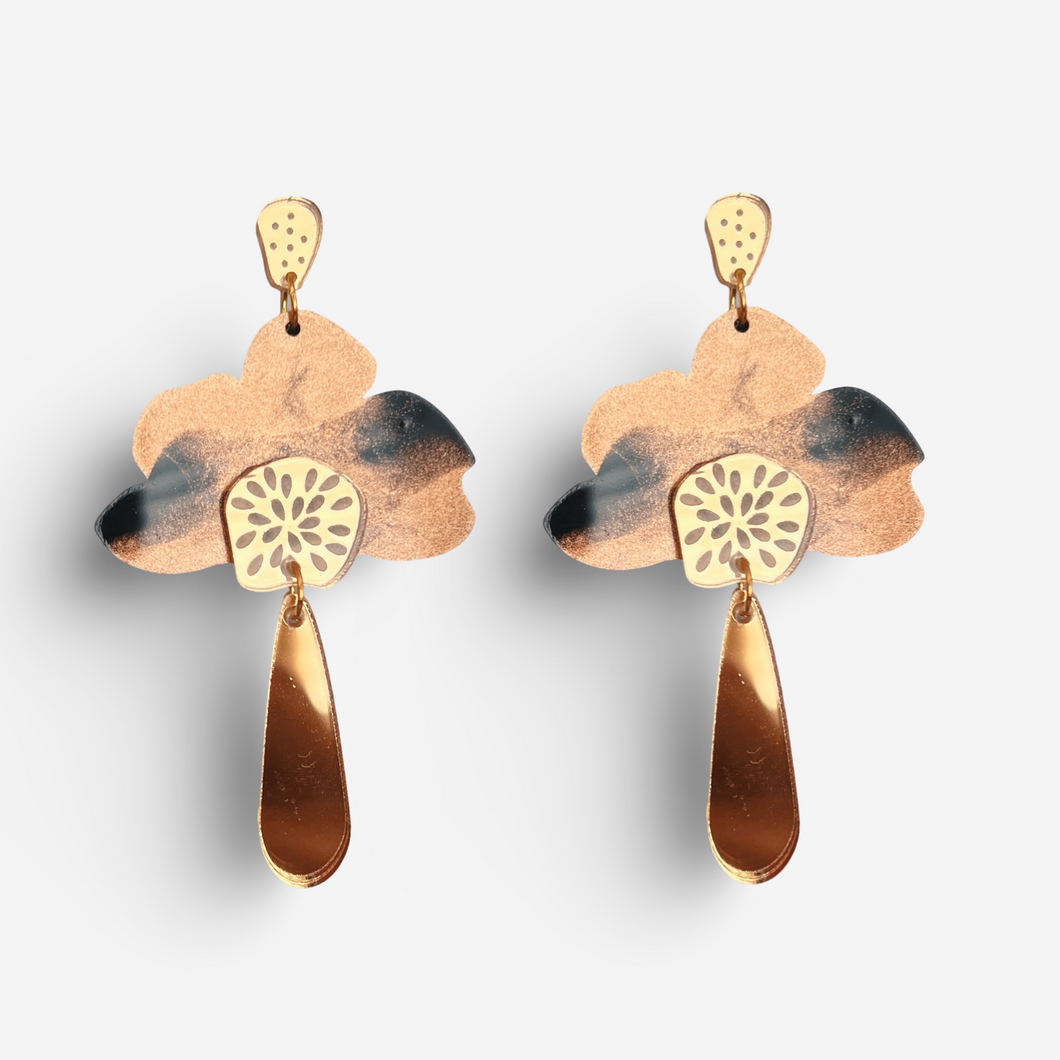 Black and Gold Drop