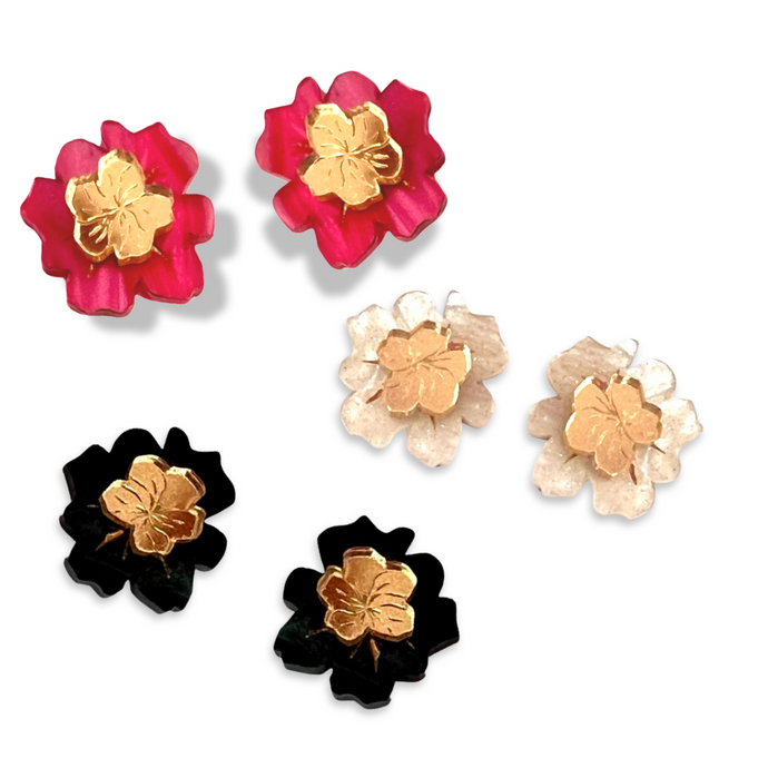 Flower studs with Gold Sparkle