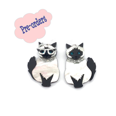 Glamour Cats brooch