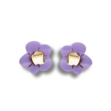 Load image into Gallery viewer, Lilac studs