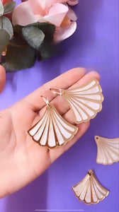 Golden Glow Fan