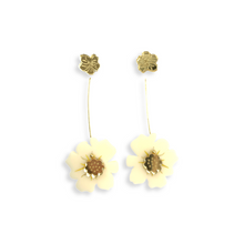 Load image into Gallery viewer, Swinging Flowers Ivory