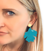 Load image into Gallery viewer, Teal Fleur the Fighting Fish in Mirror